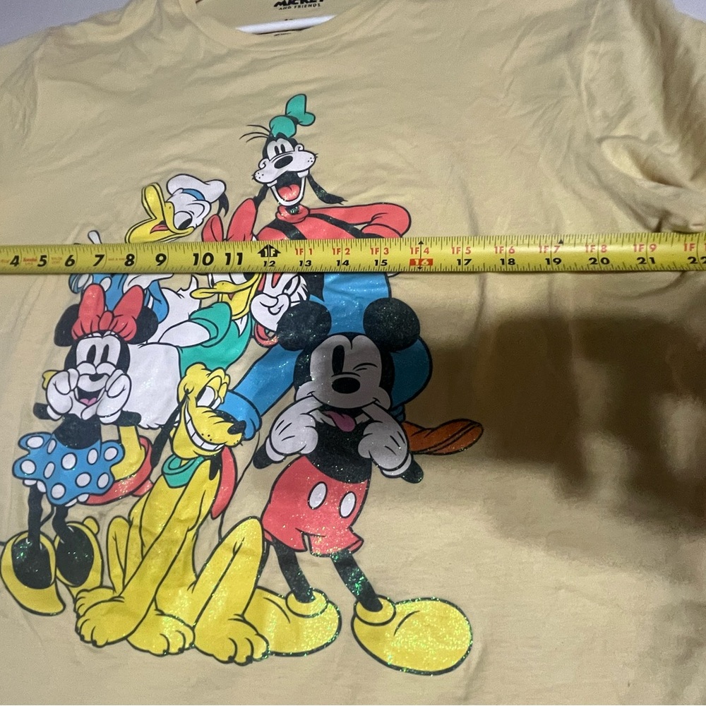 Disney Men's Mickey and Friends Yellow T-Shirt Characters Making‎ Funny Faces L - Picture 6 of 6